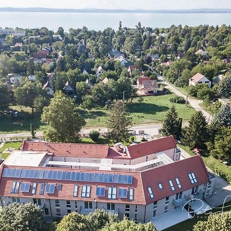 Fresh Garden Apartments Шіофок Екстер'єр фото