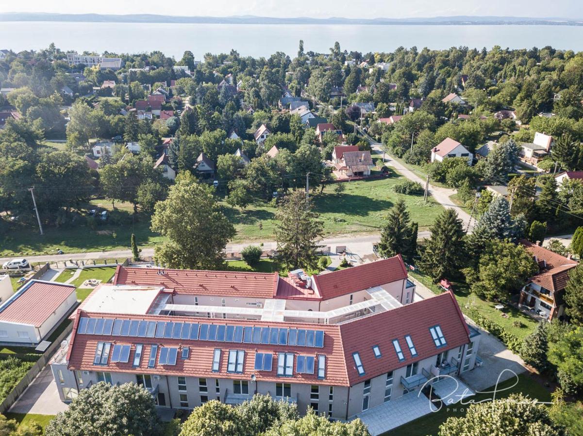 Fresh Garden Apartments Шіофок Екстер'єр фото
